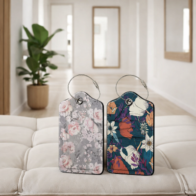Etiquette pour valise femme active avec rose et feuillage