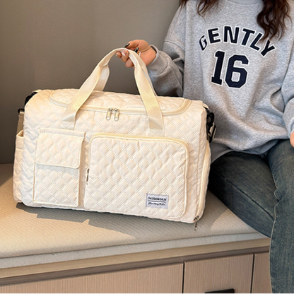 Presentaion Sac de voyage etanche grande capacite ZenVoyagExpress blanc dans garde de robe