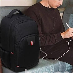 Sac à dos pour voyage, parfait pour la cabine, sac noir moderne avec port USB et poche frontale zippée