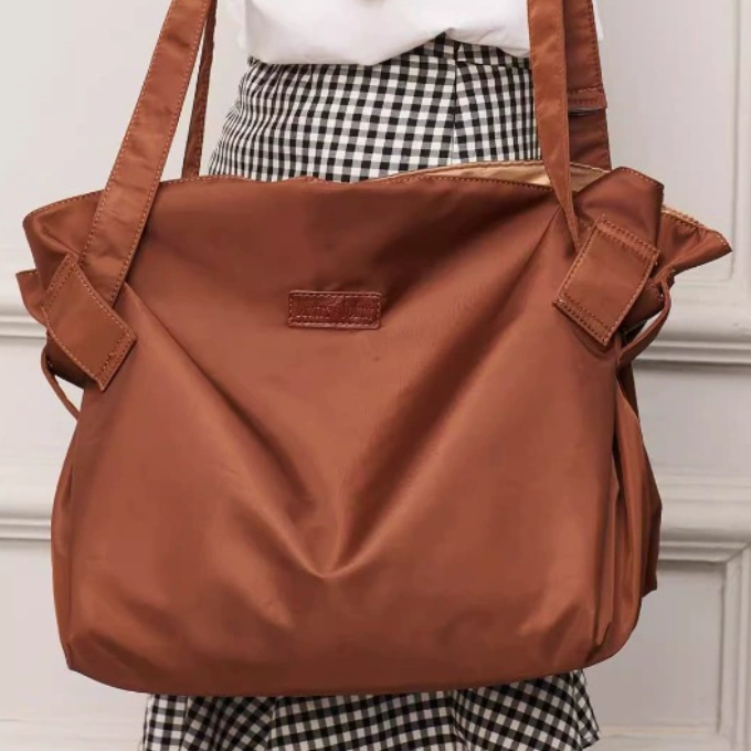 Sac de voyage femme marron élégant grand format, style pratique pour voyage et quotidien