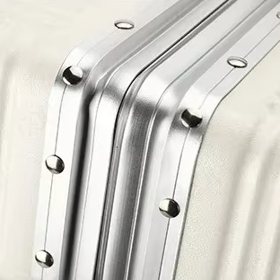 démonstration de l'extrémité renforcée  de la Valise de cabine intelligente 
