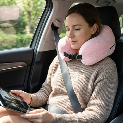 Coussin Voyage Femme Gain de Place rose