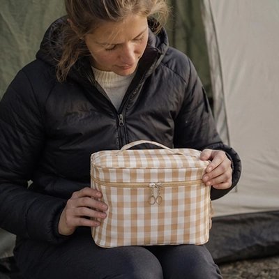 Femme avec Trousse de toilette femme Campagne Chic