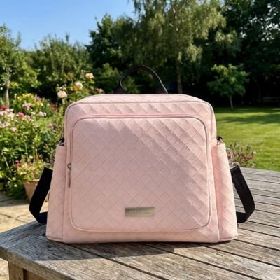 Sac à langer bébé spacieux et élégant, avec rangements pratiques