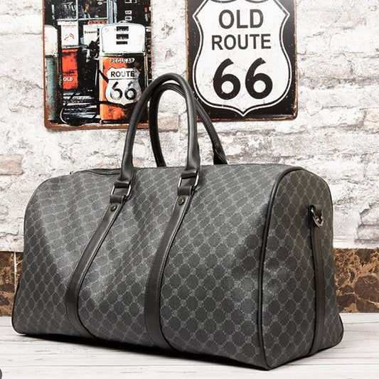 Sac de voyage sur table avec deco mutal route 66