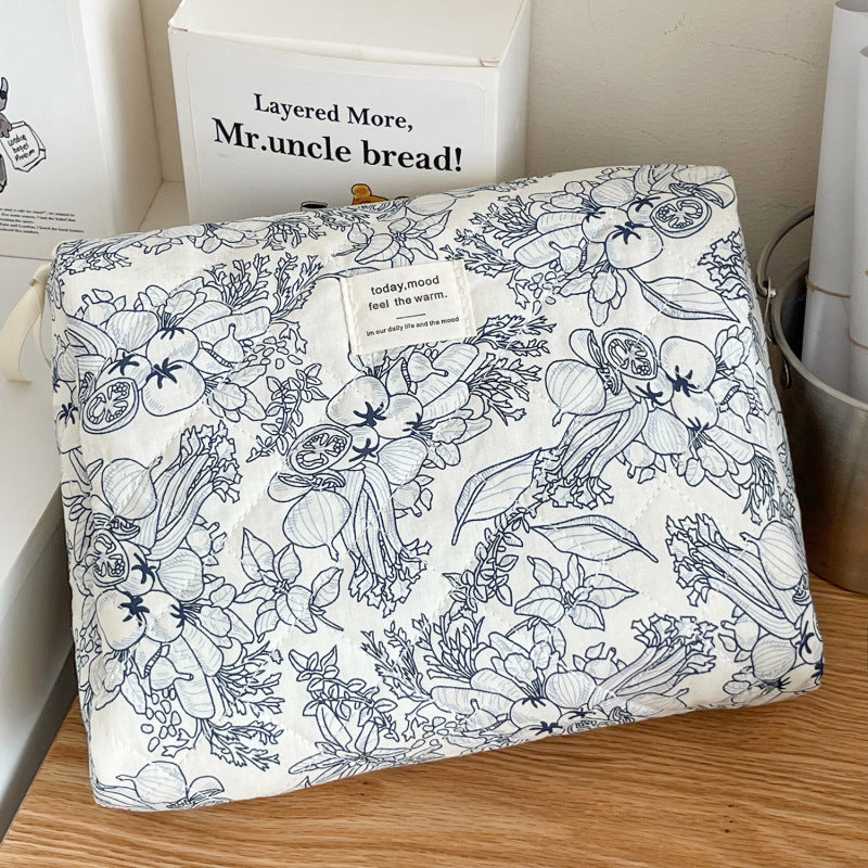 trousse de maquillage format moyen matelassée romantique en tissu doux pour femme