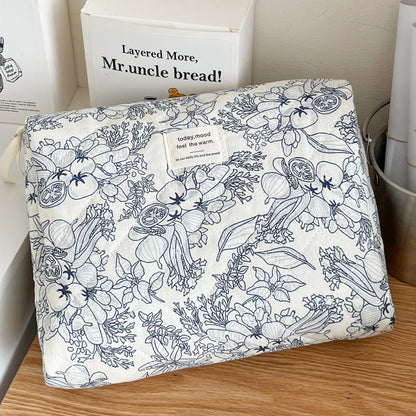 trousse de maquillage format moyen matelassée romantique en tissu doux pour femme