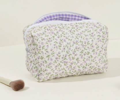 trousse maquillage lavande chic et fonctionnelle idéale pour la maison ou les déplacements