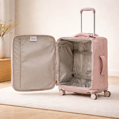 Valise souple cabine à 4 roues avec poignée télescopique, format pratique pour le voyage, ouverte en présentation avec espace intérieur spacieux